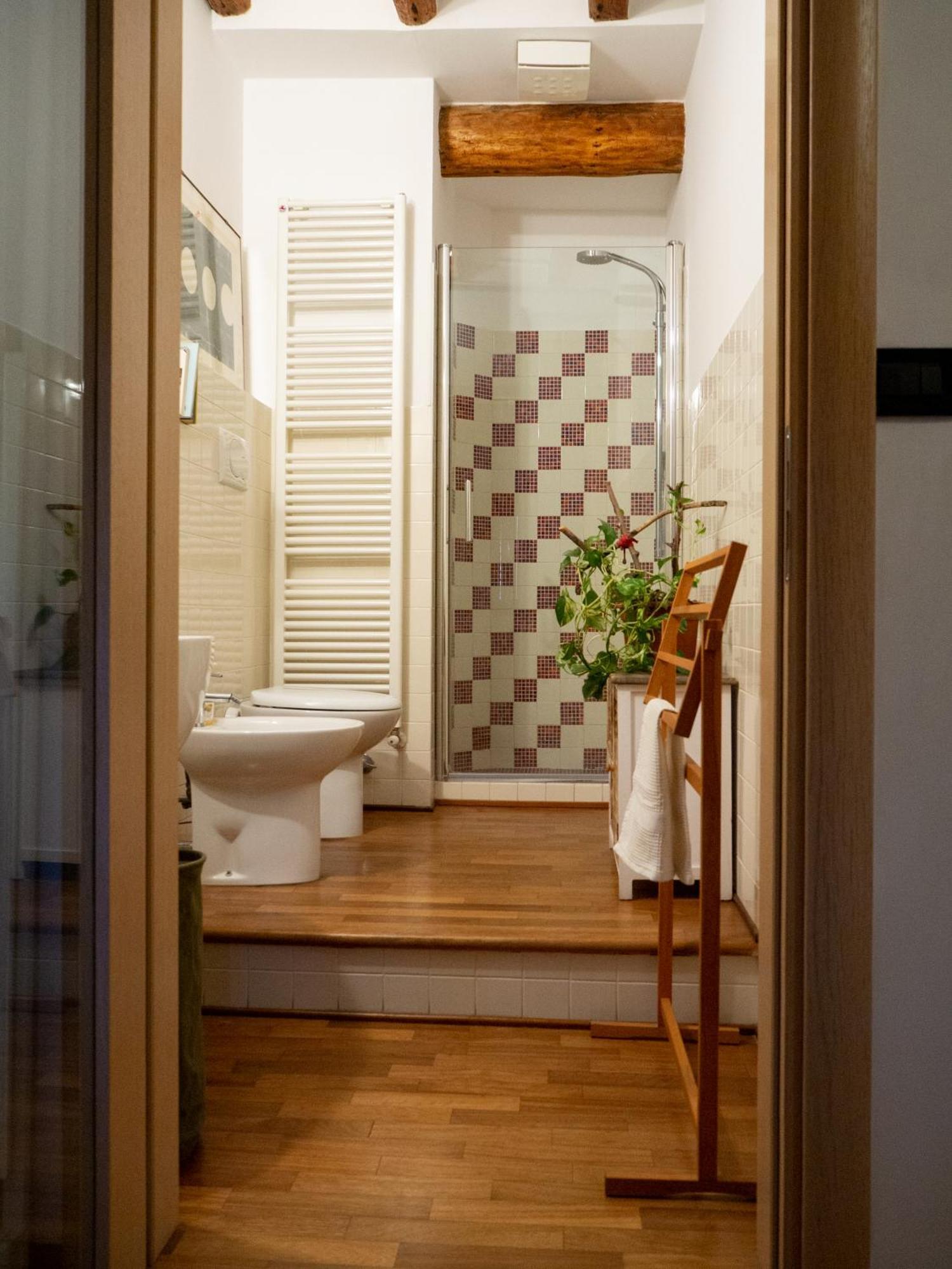 Ferienwohnung Monolocale Sui Tetti Di Bologna - Via Indipendenza Exterior foto