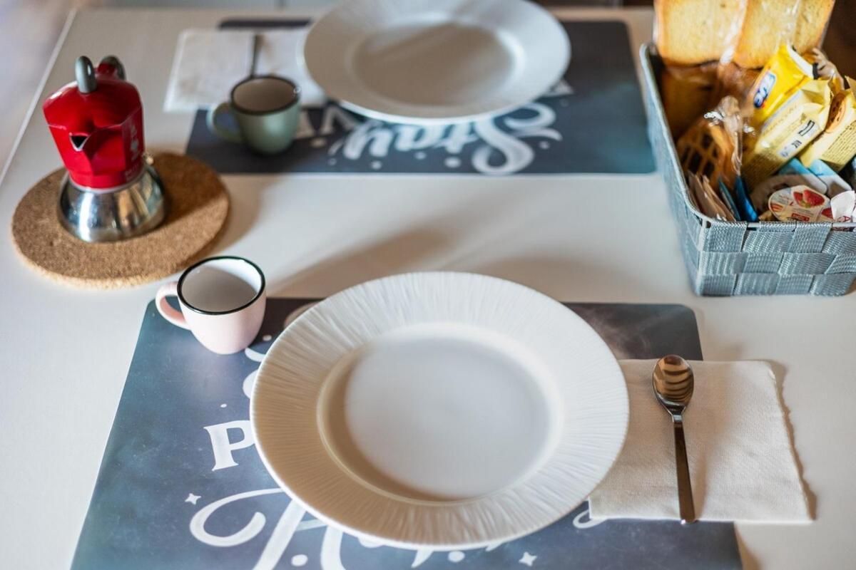 Ferienwohnung Monolocale Sui Tetti Di Bologna - Via Indipendenza Exterior foto