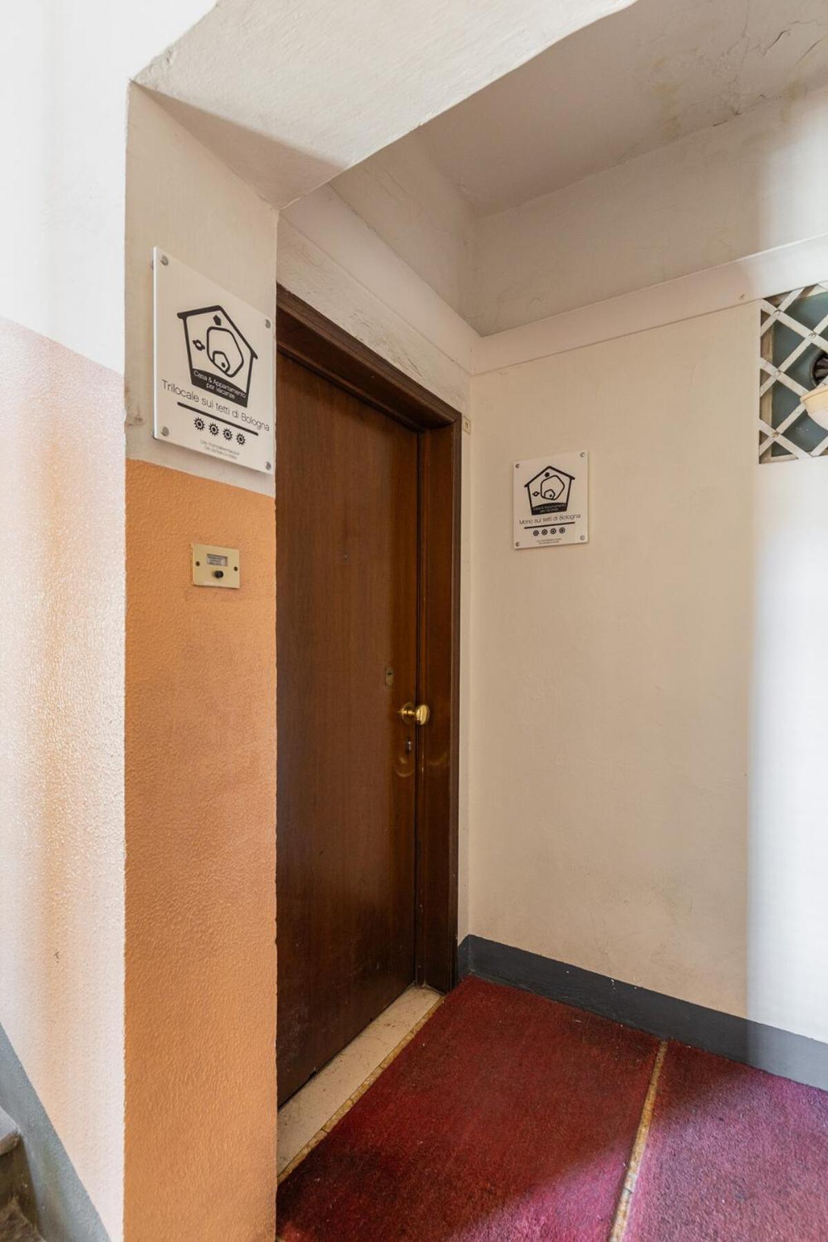 Ferienwohnung Monolocale Sui Tetti Di Bologna - Via Indipendenza Exterior foto