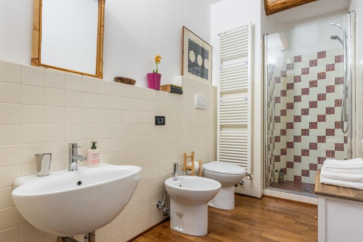 Ferienwohnung Monolocale Sui Tetti Di Bologna - Via Indipendenza Exterior foto