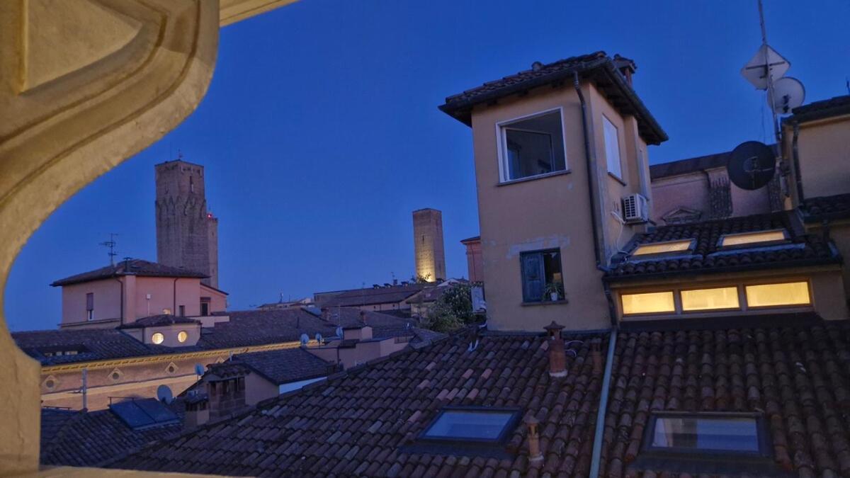 Ferienwohnung Monolocale Sui Tetti Di Bologna - Via Indipendenza Exterior foto