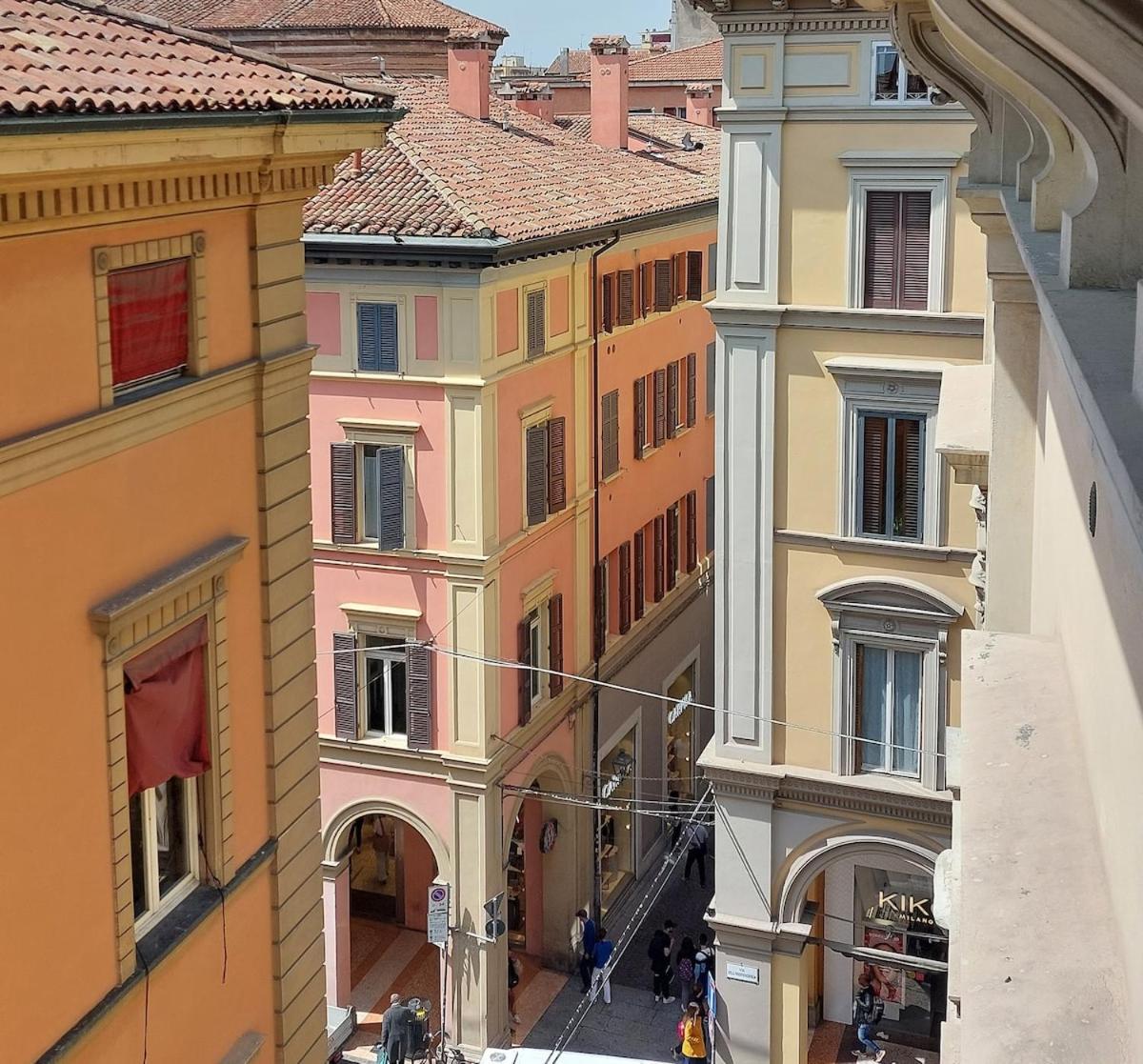 Ferienwohnung Monolocale Sui Tetti Di Bologna - Via Indipendenza Exterior foto