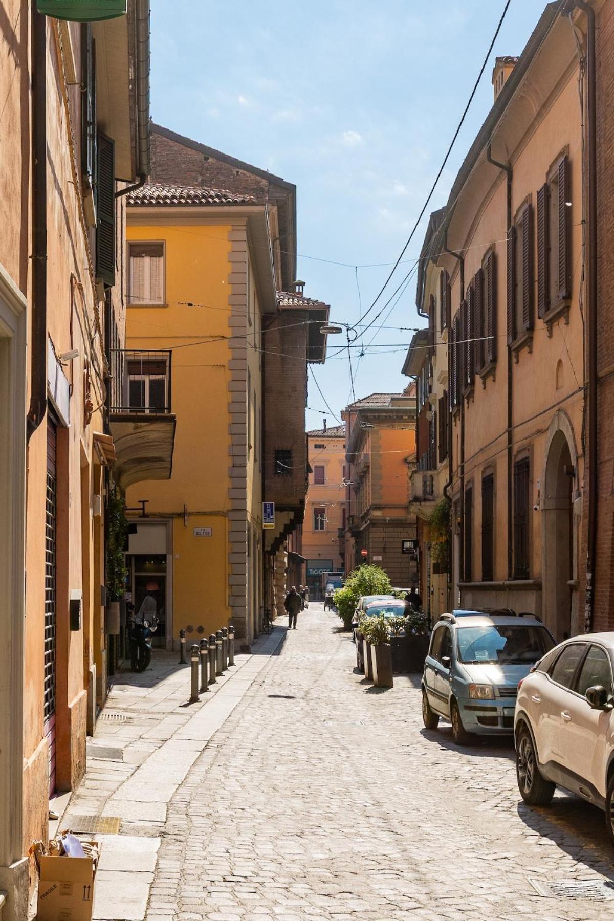 Ferienwohnung Monolocale Sui Tetti Di Bologna - Via Indipendenza Exterior foto